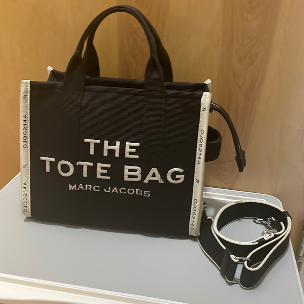 Marc Jacobs Jacquard Medium